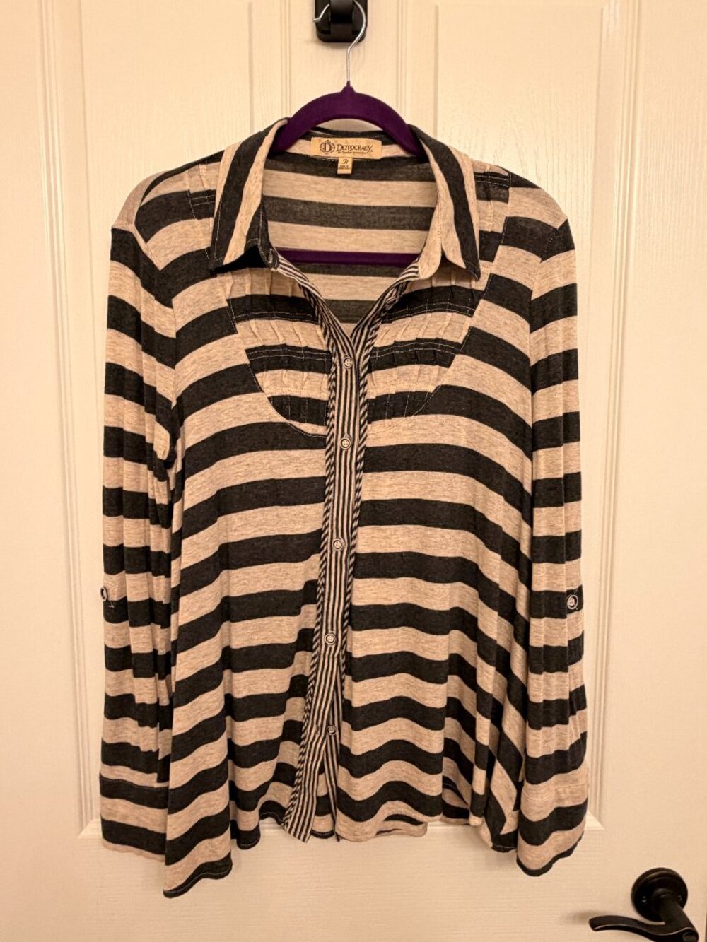 Democracy Black & Cream Button-Down Shirt | Size M | Fall Staple